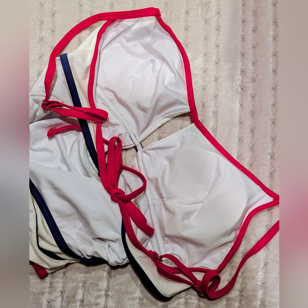 Cupshe White One-Piece Swimsuit - Size M | Beach Summer Americana Style - Picture 6 of 6